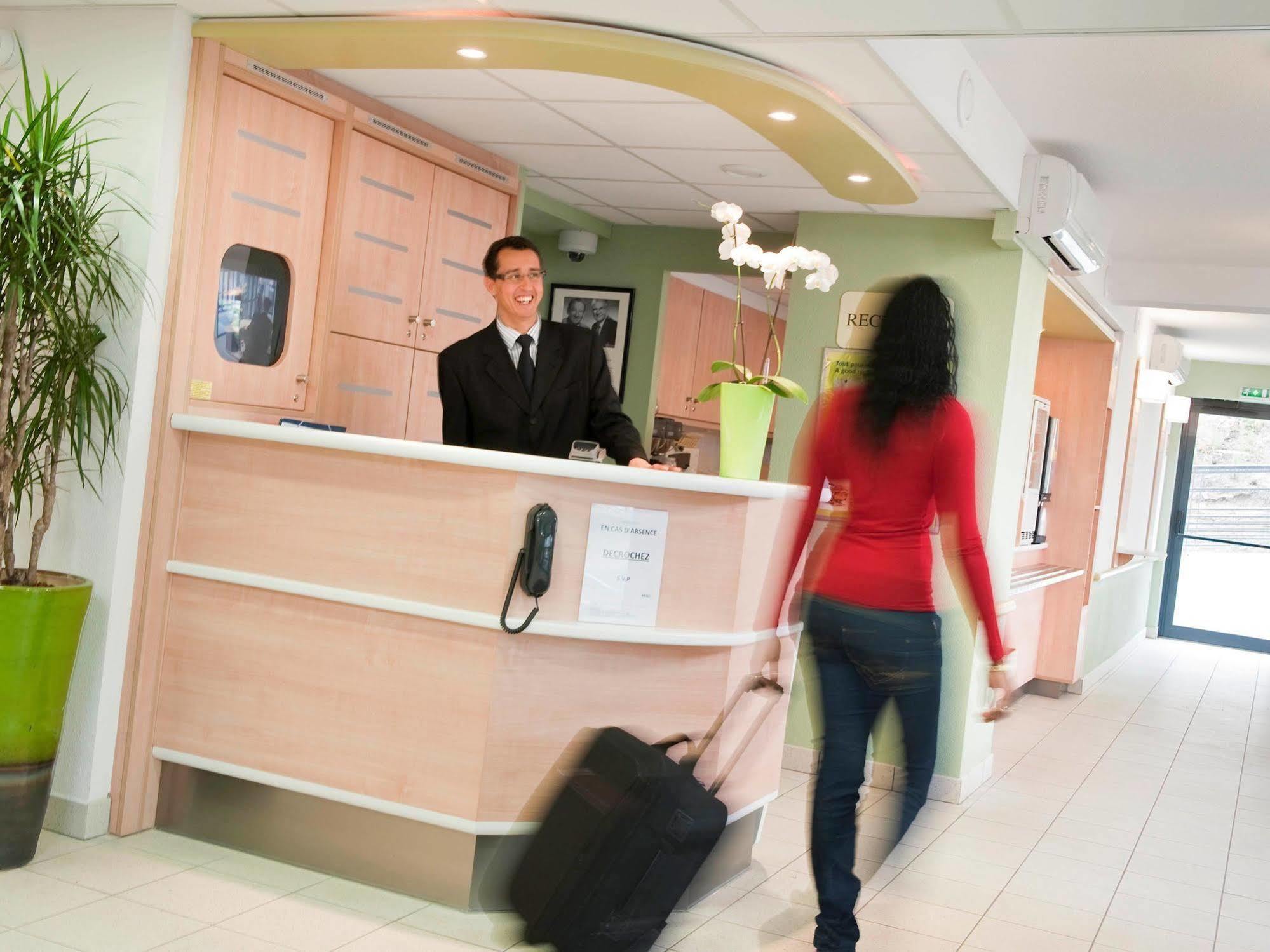Ibis Budget Chambery Centre Ville Chambéry Exterior foto